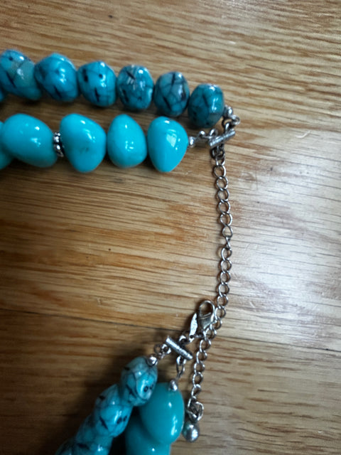 Turquoise beaded necklace