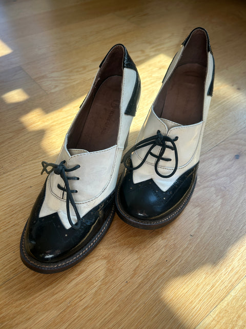 People of Asia Black-and-White heeled broques - EU 38