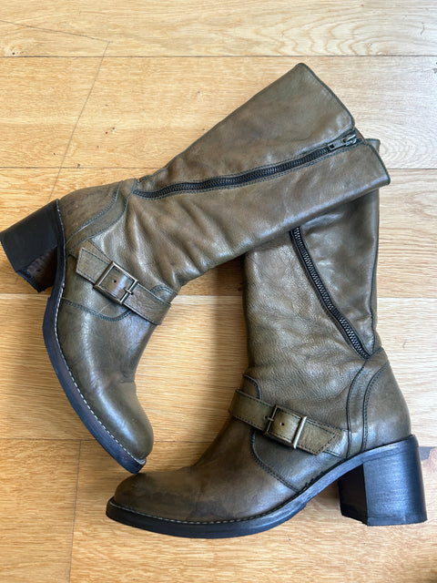 Olive-Toned Leather Boots with Dual Zippers - EU 38